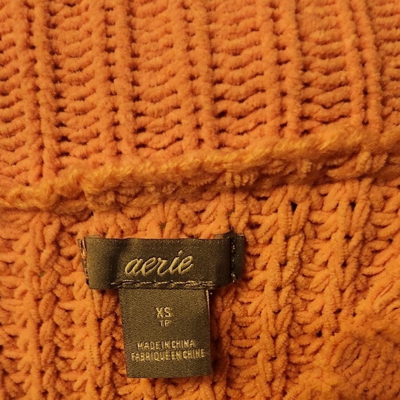 Aerie Chenille XS Crew neck - Picture 4 of 4